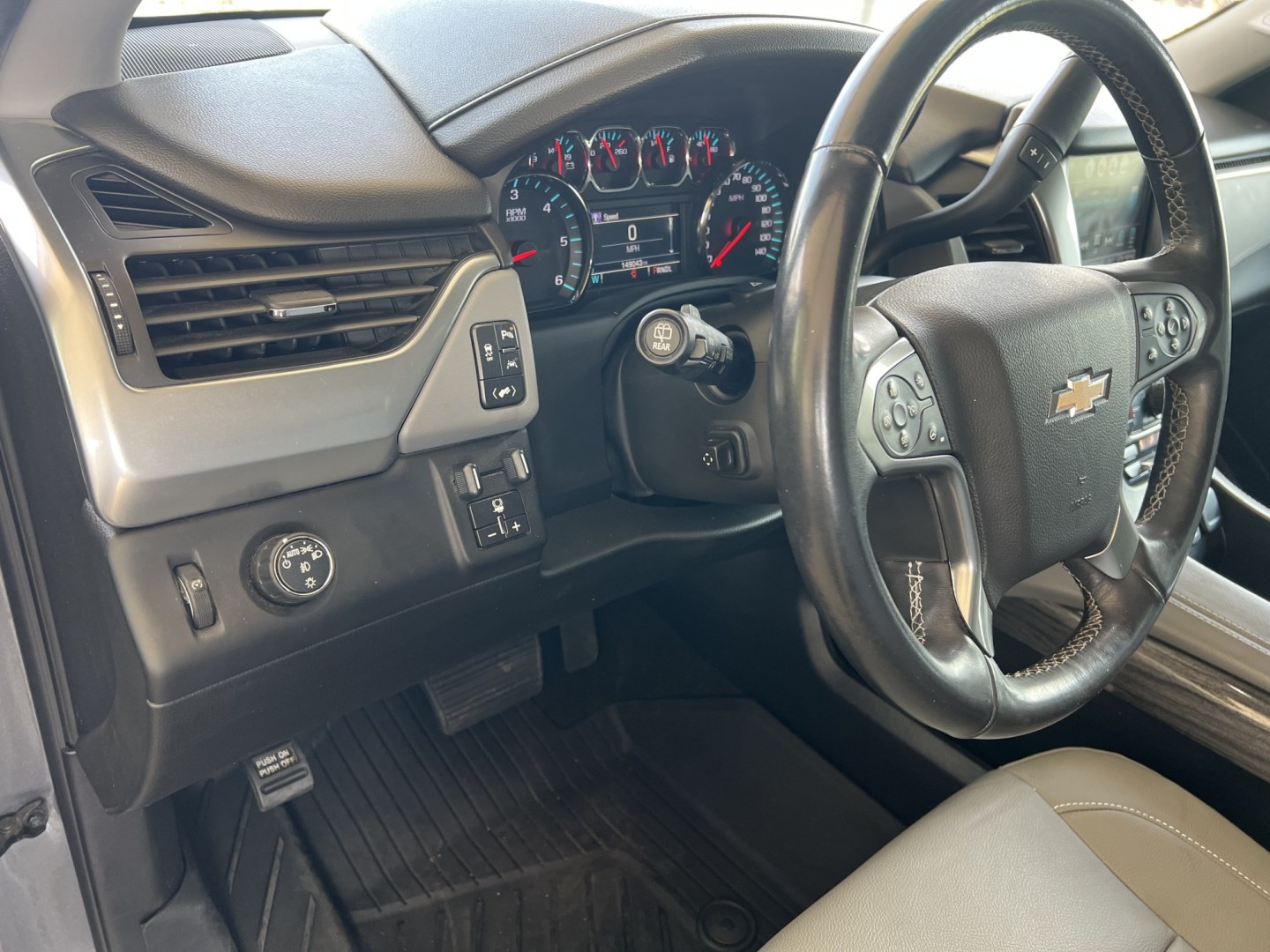 2018 Gray Metallic /Gray Chevrolet Suburban LT (1GNSCHKC7JR) with an 5.3L V8 engine, 6-Speed Automatic transmission, located at 4520 Airline Hwy, Baton Rouge, LA, 70805, (225) 357-1497, 30.509325, -91.145432 - 2018 Chevrolet Suburban LT 2WD **ONE OWNER** 5.3 V8 Gas, 149K Miles, Heated Leather Interior, Seats 7, Cold A/C, All Power, Bose Stereo, Navigation, Rear Camera, 20" Alloy Wheels, Tow Package. FOR INFO PLEASE CONTACT JEFF AT 225-413-0981. CHECK OUT OUR A+ RATING WITH THE BETTER BUSINESS BUREAU. WE H- Photo#14
