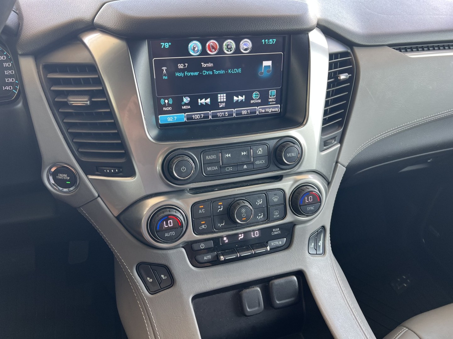 2018 Gray Metallic /Gray Chevrolet Suburban LT (1GNSCHKC7JR) with an 5.3L V8 engine, 6-Speed Automatic transmission, located at 4520 Airline Hwy, Baton Rouge, LA, 70805, (225) 357-1497, 30.509325, -91.145432 - 2018 Chevrolet Suburban LT 2WD **ONE OWNER** 5.3 V8 Gas, 149K Miles, Heated Leather Interior, Seats 7, Cold A/C, All Power, Bose Stereo, Navigation, Rear Camera, 20" Alloy Wheels, Tow Package. FOR INFO PLEASE CONTACT JEFF AT 225-413-0981. CHECK OUT OUR A+ RATING WITH THE BETTER BUSINESS BUREAU. WE H- Photo#17