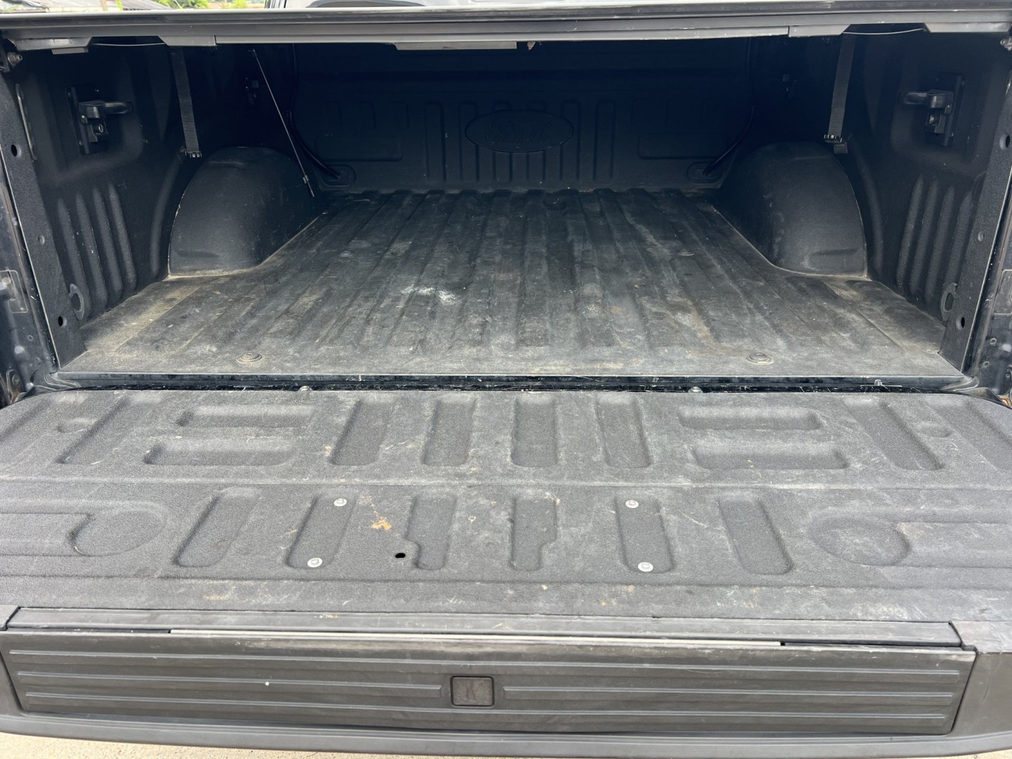 2018 Black /Brown Ford F-150 King Ranch (1FTEW1EG5JF) with an 3.5L V6 TURBO engine, 10 Speed Automatic transmission, located at 4520 Airline Hwy, Baton Rouge, LA, 70805, (225) 357-1497, 30.509325, -91.145432 - 2018 Ford F150 SuperCrew King Ranch FX4 **ONE OWNER** 3.5 V6 EcoBoost Gas, 167K Miles, Heated, Cooled & Massaging Leather Interior, Sunroof, Cold A/C, All Power, Navigation, Power Running Boards, Multi Cameras, 20" Alloy Wheels, Tow Package & Much More. FOR INFO PLEASE CONTACT JEFF AT 225-413-0981.- Photo#9