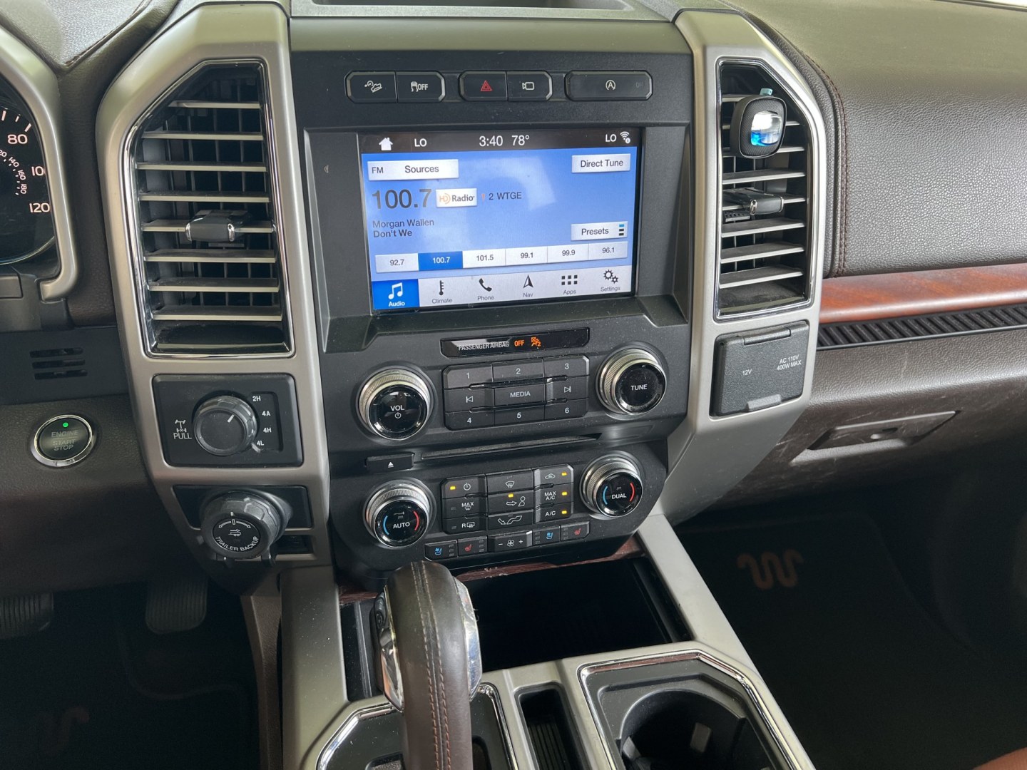 2018 Black /Brown Ford F-150 King Ranch (1FTEW1EG5JF) with an 3.5L V6 TURBO engine, 10 Speed Automatic transmission, located at 4520 Airline Hwy, Baton Rouge, LA, 70805, (225) 357-1497, 30.509325, -91.145432 - 2018 Ford F150 SuperCrew King Ranch FX4 **ONE OWNER** 3.5 V6 EcoBoost Gas, 167K Miles, Heated, Cooled & Massaging Leather Interior, Sunroof, Cold A/C, All Power, Navigation, Power Running Boards, Multi Cameras, 20" Alloy Wheels, Tow Package & Much More. FOR INFO PLEASE CONTACT JEFF AT 225-413-0981.- Photo#17
