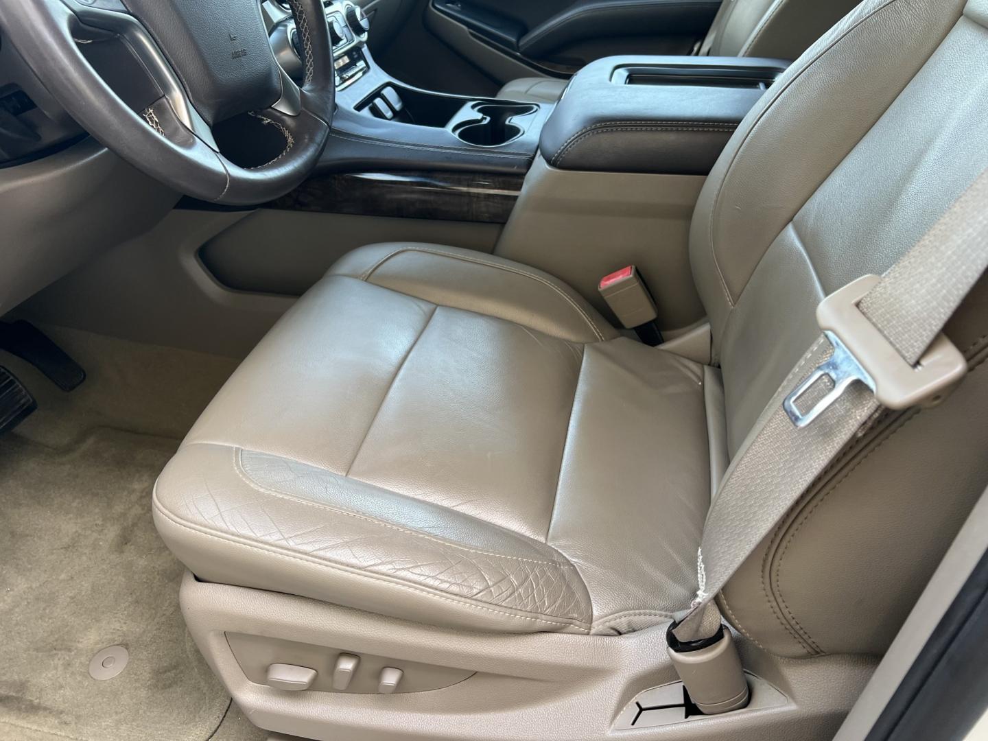 2015 White Diamond /Tan Chevrolet Tahoe LT (1GNSCBKC1FR) with an 5.3L V8 engine, 6-Speed Automatic transmission, located at 4520 Airline Hwy, Baton Rouge, LA, 70805, (225) 357-1497, 30.509325, -91.145432 - 2015 Chevrolet Tahoe LT **ONE OWNER & NO ACCIDENTS** 5.3 V8 Gas, 198K Miles, Leather Seats, Cold A/C, All Power, Bose Stereo, Seats 7, New Tires, Tow Package. FOR INFO PLEASE CONTACT JEFF AT 225-413-0981. CHECK OUT OUR A+ RATING WITH THE BETTER BUSINESS BUREAU. WE HAVE BEEN A FAMILY OWNED AND OPERA- Photo#8