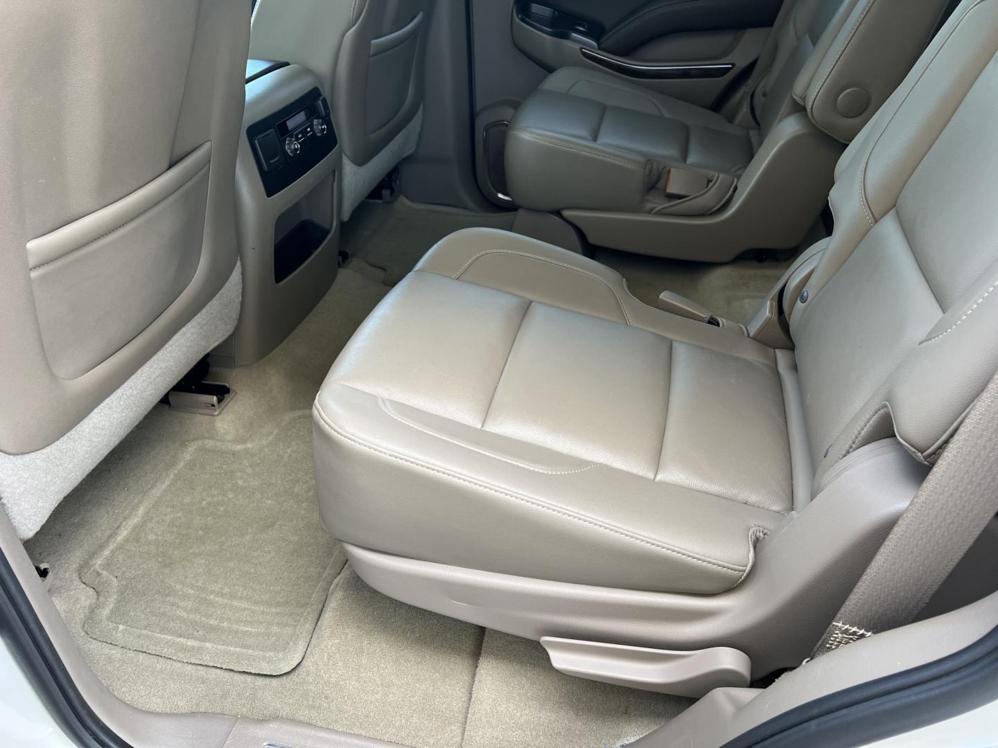 2015 White Diamond /Tan Chevrolet Tahoe LT (1GNSCBKC1FR) with an 5.3L V8 engine, 6-Speed Automatic transmission, located at 4520 Airline Hwy, Baton Rouge, LA, 70805, (225) 357-1497, 30.509325, -91.145432 - 2015 Chevrolet Tahoe LT **ONE OWNER & NO ACCIDENTS** 5.3 V8 Gas, 198K Miles, Leather Seats, Cold A/C, All Power, Bose Stereo, Seats 7, New Tires, Tow Package. FOR INFO PLEASE CONTACT JEFF AT 225-413-0981. CHECK OUT OUR A+ RATING WITH THE BETTER BUSINESS BUREAU. WE HAVE BEEN A FAMILY OWNED AND OPERA- Photo#11