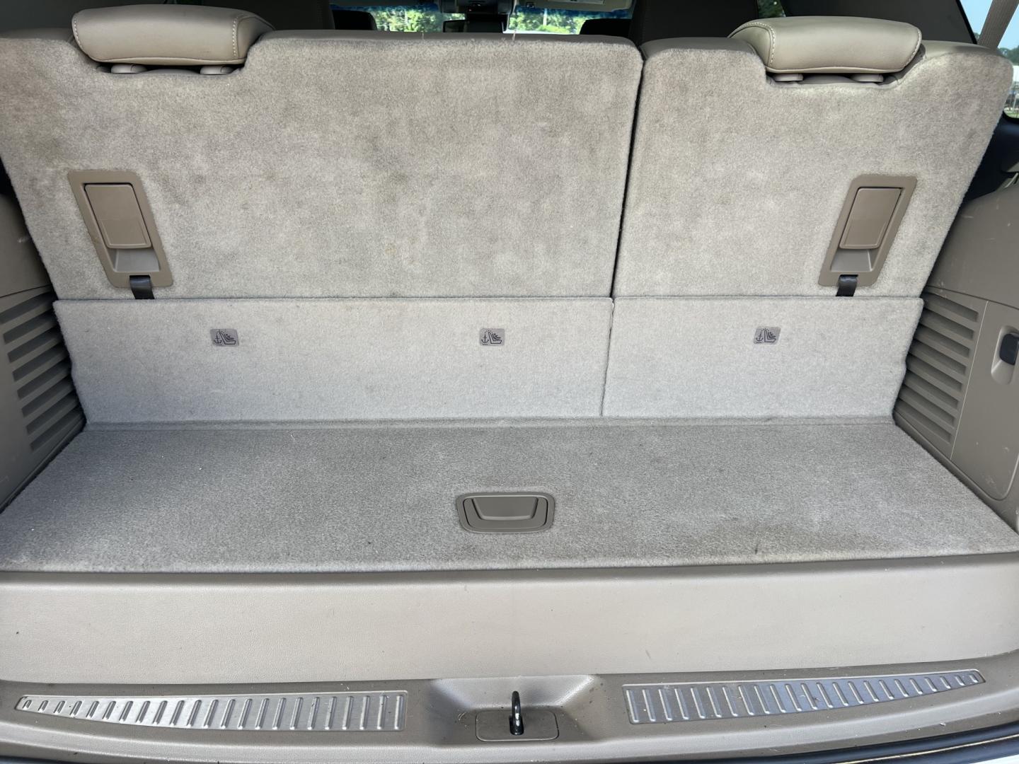 2015 White Diamond /Tan Chevrolet Tahoe LT (1GNSCBKC1FR) with an 5.3L V8 engine, 6-Speed Automatic transmission, located at 4520 Airline Hwy, Baton Rouge, LA, 70805, (225) 357-1497, 30.509325, -91.145432 - 2015 Chevrolet Tahoe LT **ONE OWNER & NO ACCIDENTS** 5.3 V8 Gas, 198K Miles, Leather Seats, Cold A/C, All Power, Bose Stereo, Seats 7, New Tires, Tow Package. FOR INFO PLEASE CONTACT JEFF AT 225-413-0981. CHECK OUT OUR A+ RATING WITH THE BETTER BUSINESS BUREAU. WE HAVE BEEN A FAMILY OWNED AND OPERA- Photo#13