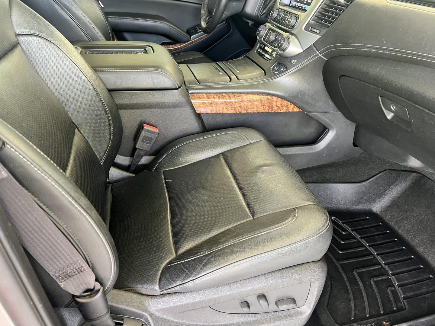 2016 Silver /Black Chevrolet Tahoe LTZ (1GNSCCKC4GR) with an 5.3L V8 engine, 6-Speed Automatic transmission, located at 4520 Airline Hwy, Baton Rouge, LA, 70805, (225) 357-1497, 30.509325, -91.145432 - 2016 Chevrolet Tahoe LTZ 5.3 V8 Gas, 166K Miles, Leather Seats, Sunroof, DVD, Cold A/C, All Power, Bose Stereo, Seats 7, Tow Package. FOR INFO PLEASE CONTACT JEFF AT 225-413-0981. CHECK OUT OUR A+ RATING WITH THE BETTER BUSINESS BUREAU. WE HAVE BEEN A FAMILY OWNED AND OPERATED BUSINESS AT THE SAME- Photo#10