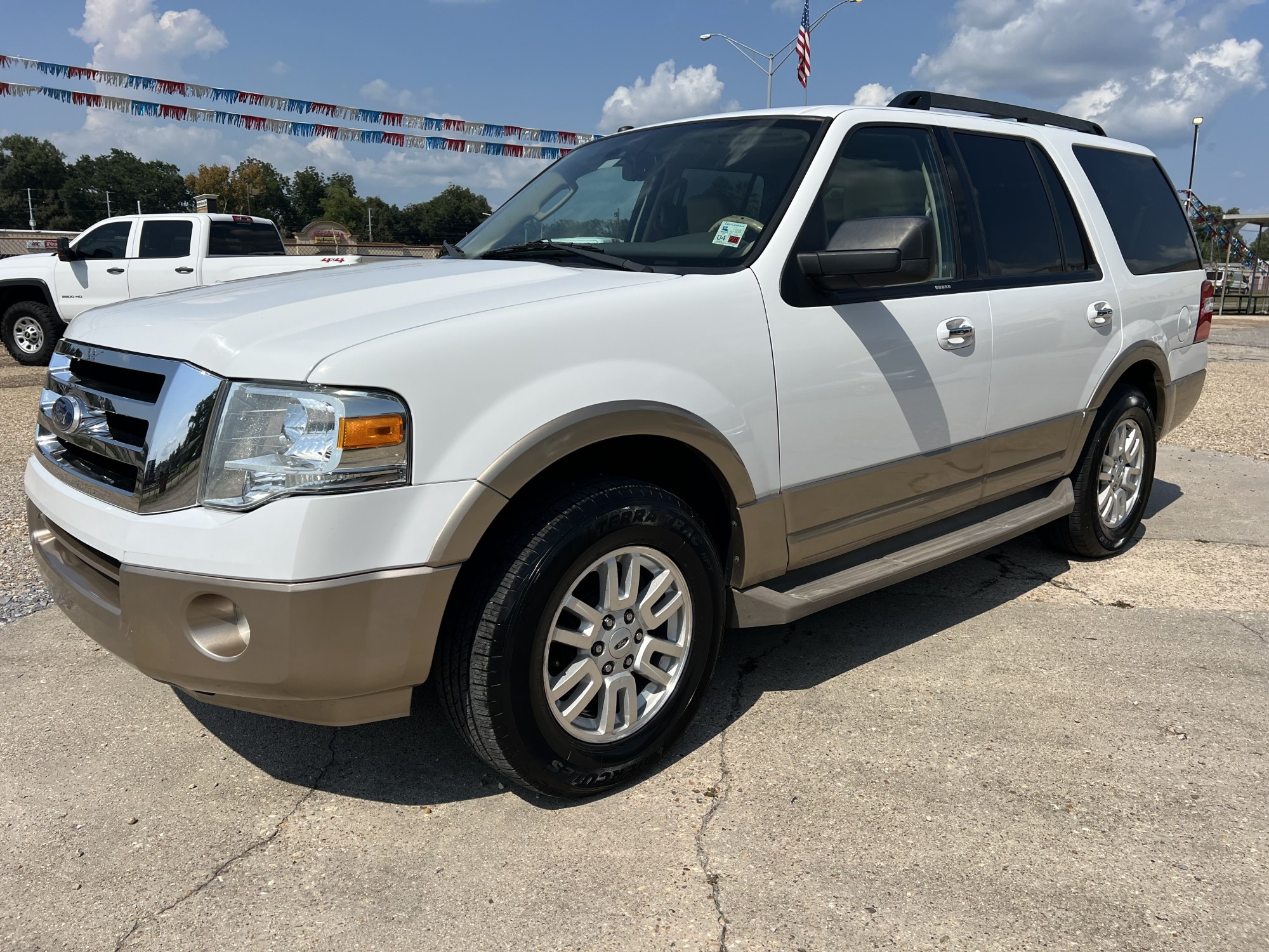 2011 Ford Expedition XLT/ KING RANCH