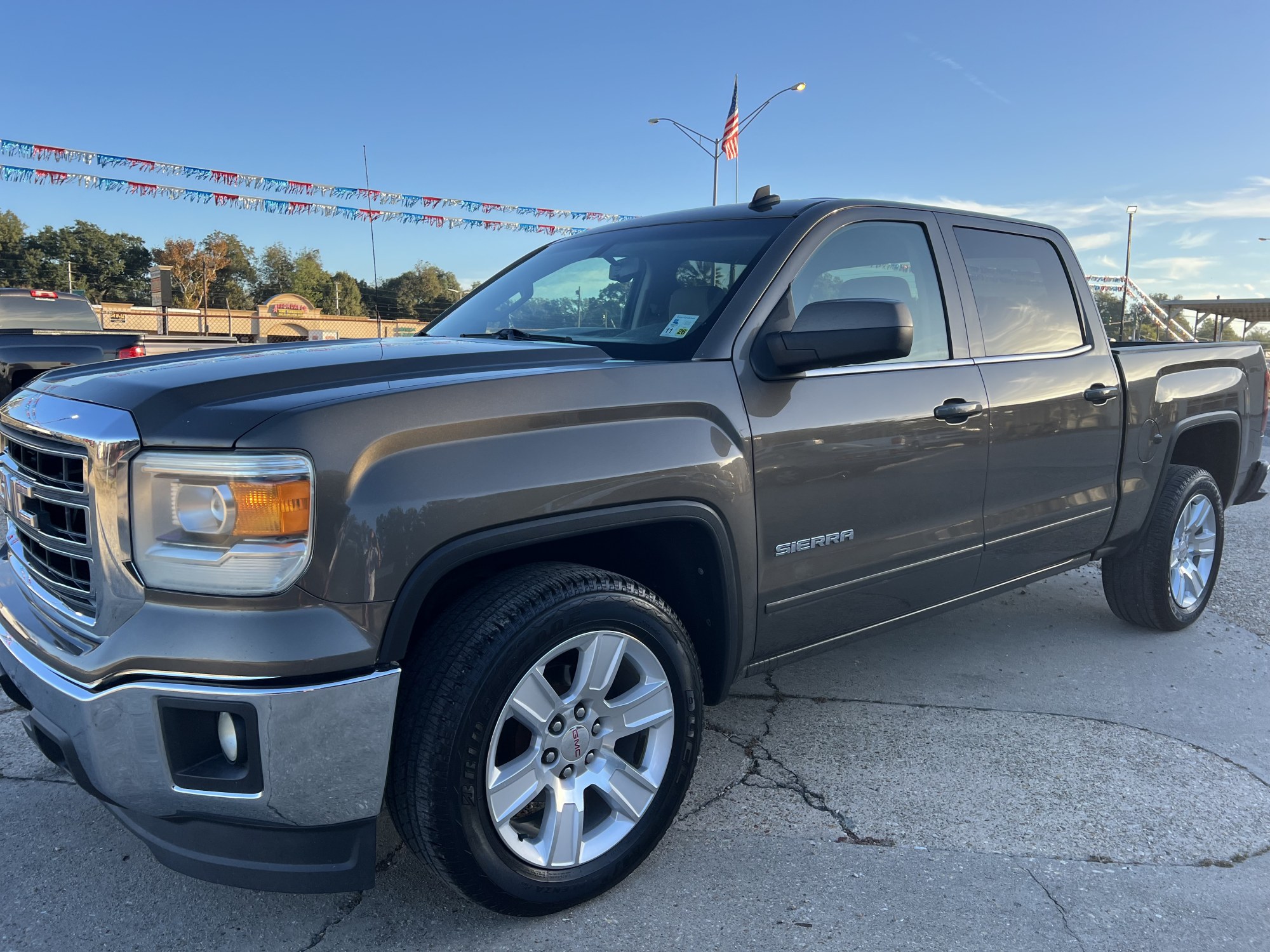 photo of 2014 GMC Sierra Crew Cab SLE
