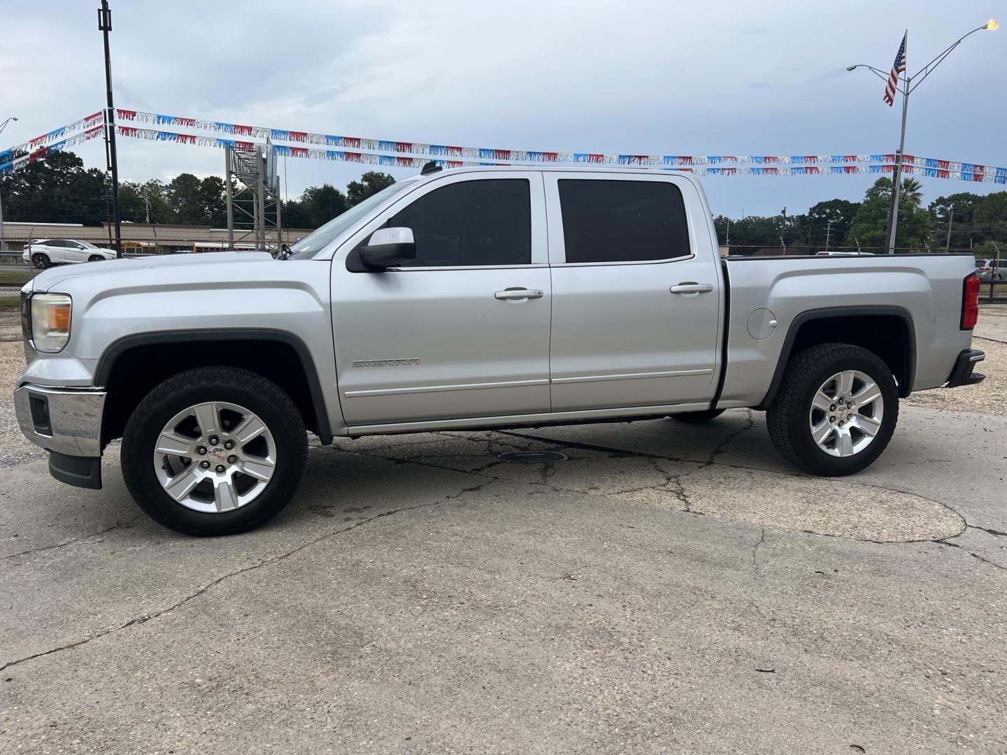 2014 Silver /Gray GMC Sierra 1500 SLE (3GTP1UEC6EG) with an 5.3L V8 engine, 6-Speed Automatic transmission, located at 4520 Airline Hwy, Baton Rouge, LA, 70805, (225) 357-1497, 30.509325, -91.145432 - 2014 GMC Sierra 1500 Crew Cab SLE 5.3 V8 Gas, 178K Miles, Cold A/C, Power Seat, Windows, Locks & Mirrors, New Tires, New Brakes, Tow Package. FOR INFO PLEASE CONTACT JEFF AT 225-413-0981. CHECK OUT OUR A+ RATING WITH THE BETTER BUSINESS BUREAU. WE HAVE BEEN A FAMILY OWNED AND OPERATED BUSINESS AT TH- Photo#1