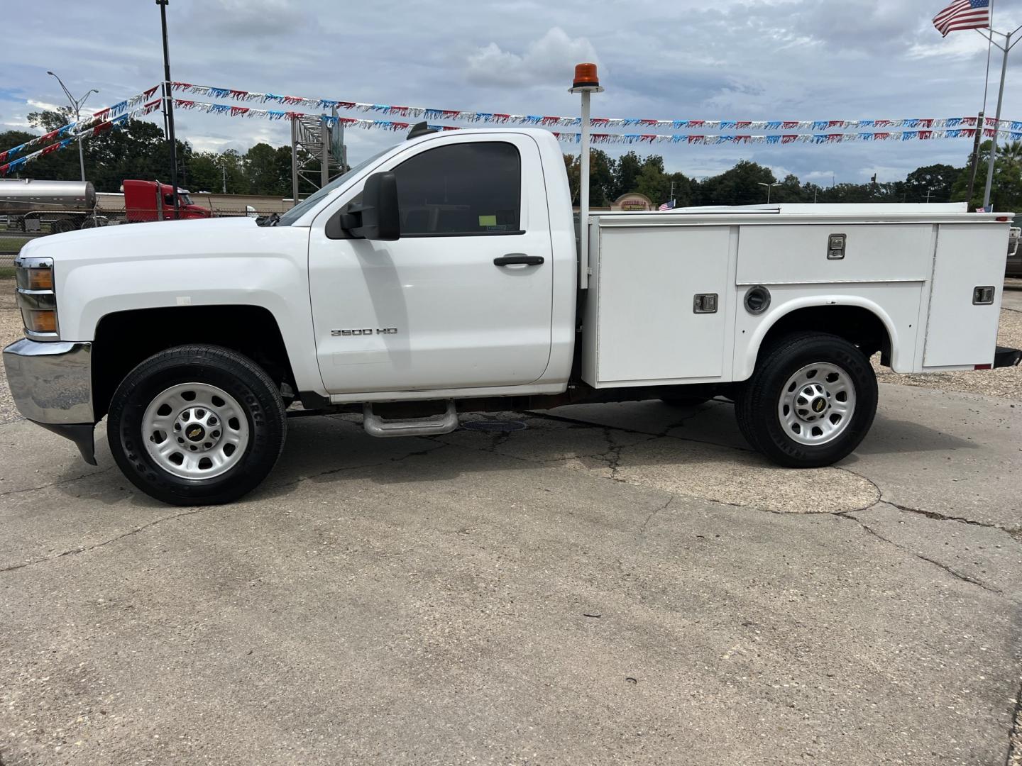 2016 White /Gray Chevrolet Silverado 3500HD Work Truck Long Box (1GB3CYCG8GZ) with an 6.0L V8 engine, 6 Speed Automatic transmission, located at 4520 Airline Hwy, Baton Rouge, LA, 70805, (225) 357-1497, 30.509325, -91.145432 - 2016 Chevrolet Silverado 3500HD 2WD, Knapheide Utility Bed, 6.0 V8 Gas, 171K Miles, Cold A/C, Tow Package. FOR INFO PLEASE CONTACT JEFF AT 225-413-0981. CHECK OUT OUR A+ RATING WITH THE BETTER BUSINESS BUREAU. WE HAVE BEEN A FAMILY OWNED AND OPERATED BUSINESS AT THE SAME LOCATION FOR OVER 48 YEARS.- Photo#1