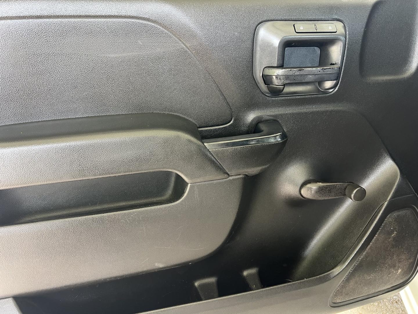 2016 White /Gray Chevrolet Silverado 3500HD Work Truck Long Box (1GB3CYCG8GZ) with an 6.0L V8 engine, 6 Speed Automatic transmission, located at 4520 Airline Hwy, Baton Rouge, LA, 70805, (225) 357-1497, 30.509325, -91.145432 - 2016 Chevrolet Silverado 3500HD 2WD, Knapheide Utility Bed, 6.0 V8 Gas, 171K Miles, Cold A/C, Tow Package. FOR INFO PLEASE CONTACT JEFF AT 225-413-0981. CHECK OUT OUR A+ RATING WITH THE BETTER BUSINESS BUREAU. WE HAVE BEEN A FAMILY OWNED AND OPERATED BUSINESS AT THE SAME LOCATION FOR OVER 48 YEARS.- Photo#14