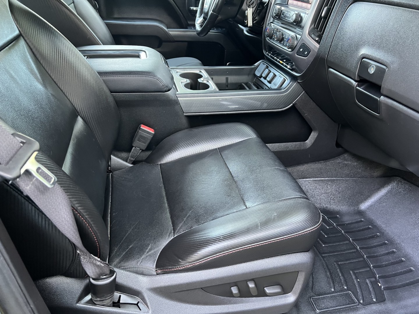 2014 Black /Black GMC Sierra 1500 SLT (All Terrain) (3GTU2VEC6EG) with an 5.3L V8 engine, 6-Speed Automatic transmission, located at 4520 Airline Hwy, Baton Rouge, LA, 70805, (225) 357-1497, 30.509325, -91.145432 - 2014 GMC Sierra 1500 Crew Cab SLT 4WD (All Terrain Pkg), NO ACCIDENTS, 5.3 V8 Gas, 136K Miles, Heated Leather, All Power, New Tires, Bed Cover, Cold A/C, Tow Package. Has Minor Ding & Scratches. FOR INFO PLEASE CONTACT JEFF AT 225-413-0981. CHECK OUT OUR A+ RATING WITH THE BETTER BUSINESS BUREAU. WE- Photo#10