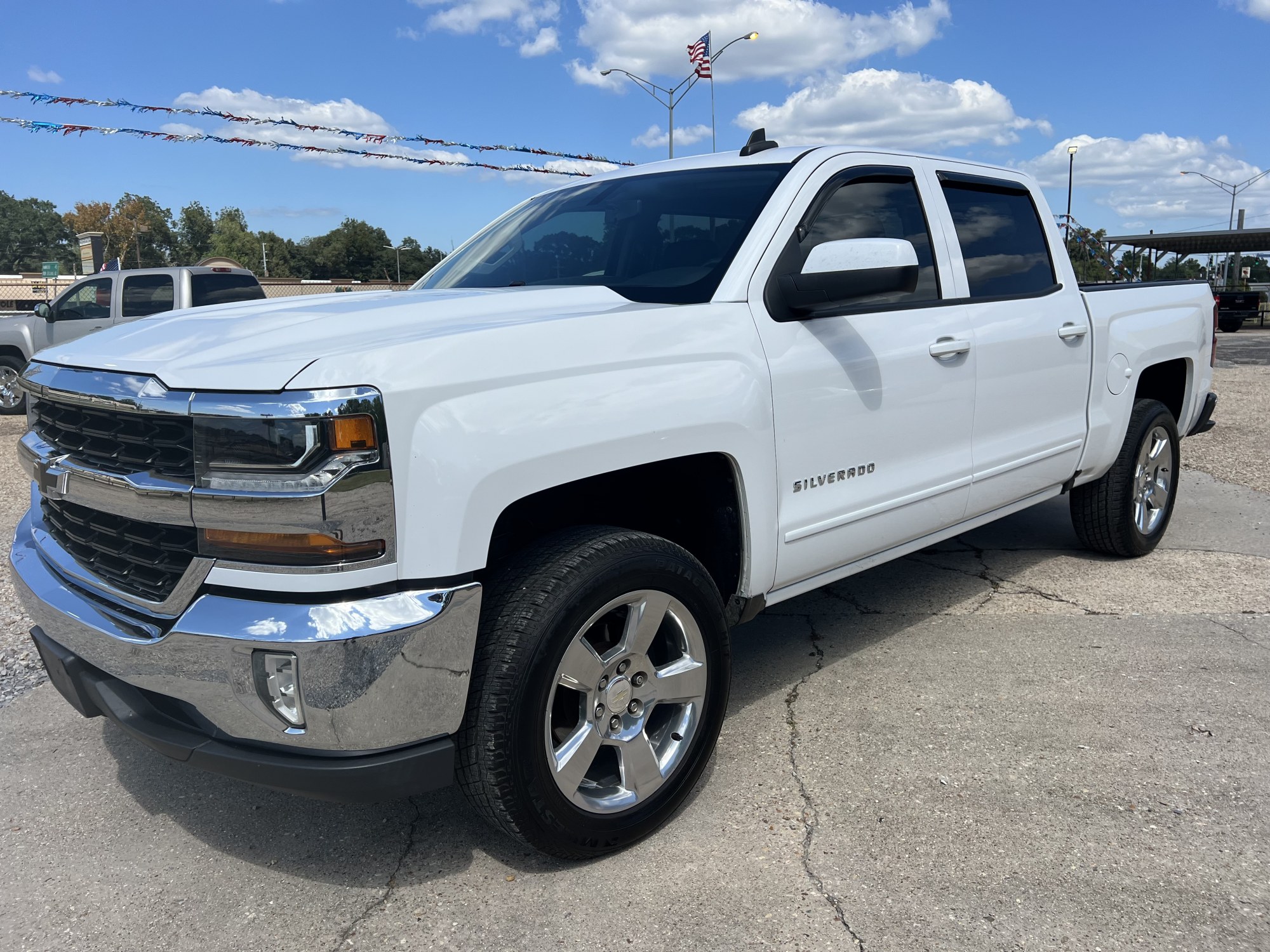 photo of 2017 Chevrolet Silverado 1500 Crew Cab LT