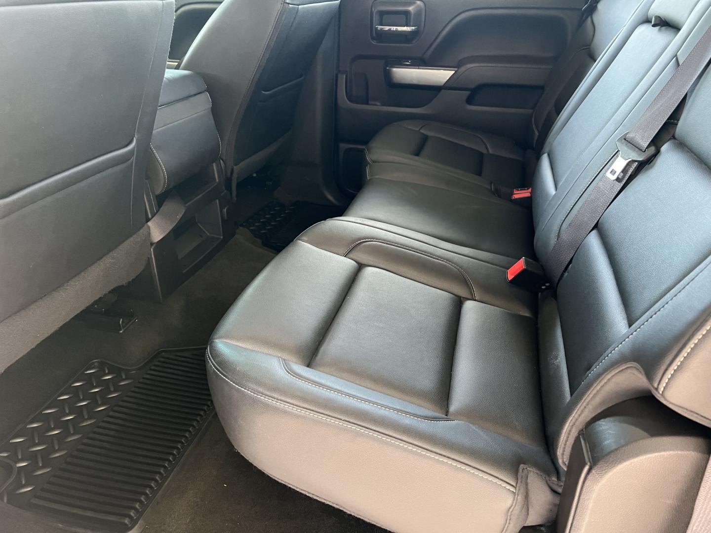 2017 White /Black Chevrolet Silverado 1500 LT (3GCPCREC5HG) with an 5.3L V8 engine, 6-Speed Automatic transmission, located at 4520 Airline Hwy, Baton Rouge, LA, 70805, (225) 357-1497, 30.509325, -91.145432 - 2017 Chevrolet Silverado 1500 Crew Cab LT, NO ACCIDENTS, 5.3 V8 Gas, 128K Miles, Heated Leather, All Power, New Transmission, New Tires, Cold A/C, Backup Camera, Tow Package. FOR INFO PLEASE CONTACT JEFF AT 225-413-0981. CHECK OUT OUR A+ RATING WITH THE BETTER BUSINESS BUREAU. WE HAVE BEEN A FAMILY- Photo#12