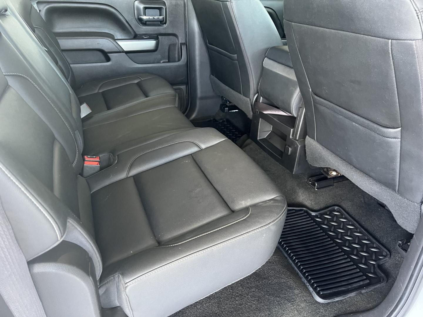 2017 White /Black Chevrolet Silverado 1500 LT (3GCPCREC5HG) with an 5.3L V8 engine, 6-Speed Automatic transmission, located at 4520 Airline Hwy, Baton Rouge, LA, 70805, (225) 357-1497, 30.509325, -91.145432 - 2017 Chevrolet Silverado 1500 Crew Cab LT, NO ACCIDENTS, 5.3 V8 Gas, 128K Miles, Heated Leather, All Power, New Transmission, New Tires, Cold A/C, Backup Camera, Tow Package. FOR INFO PLEASE CONTACT JEFF AT 225-413-0981. CHECK OUT OUR A+ RATING WITH THE BETTER BUSINESS BUREAU. WE HAVE BEEN A FAMILY- Photo#11