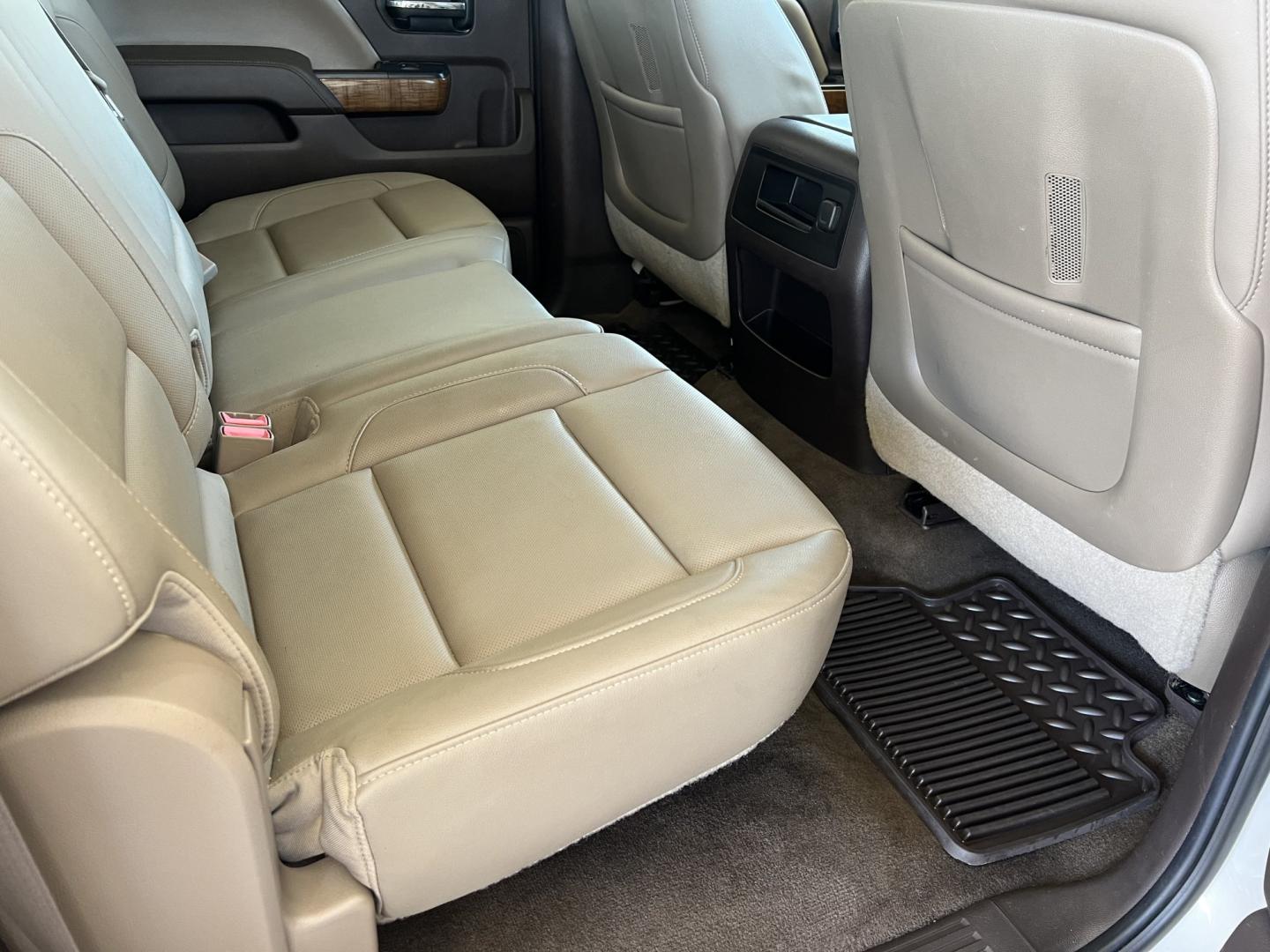 2015 White Diamond /Tan GMC Sierra 1500 SLT (3GTP1VEC6FG) with an 5.3L V8 engine, 6 Speed Automatic transmission, located at 4520 Airline Hwy, Baton Rouge, LA, 70805, (225) 357-1497, 30.509325, -91.145432 - 2015 GMC Sierra 1500 Crew Cab SLT, 5.3 V8 Gas, 190K Miles, Heated & Cooled Leather, All Power, Cold A/C, Backup Camera, Tow Package. FOR INFO PLEASE CONTACT JEFF AT 225-413-0981. CHECK OUT OUR A+ RATING WITH THE BETTER BUSINESS BUREAU. WE HAVE BEEN A FAMILY OWNED AND OPERATED BUSINESS AT THE SAME LO- Photo#10