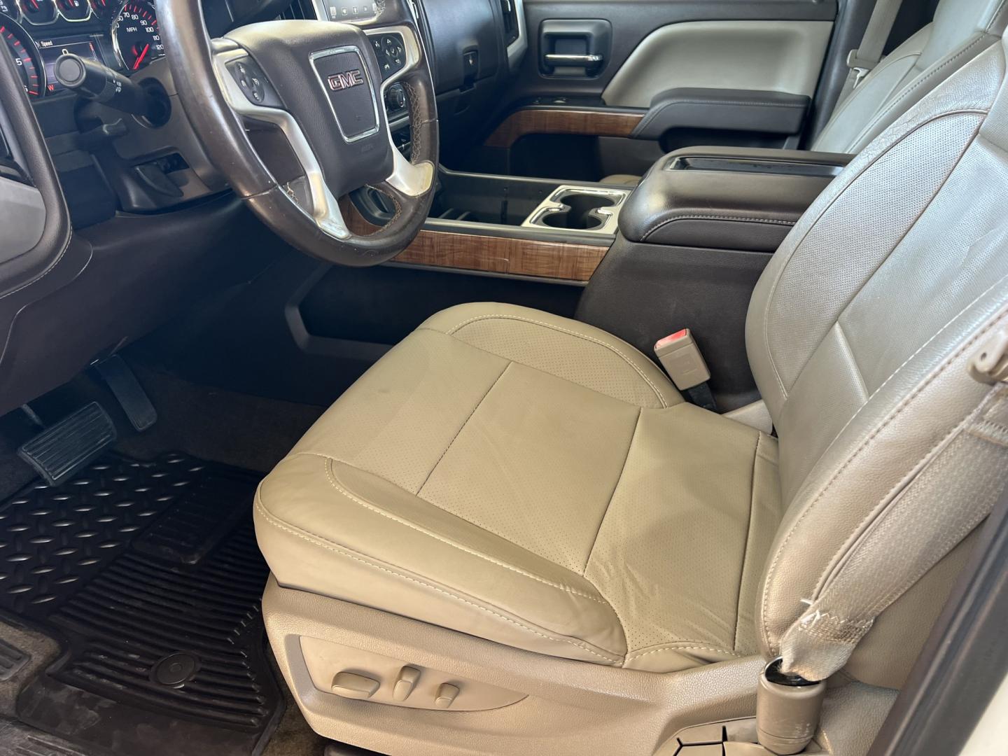 2015 White Diamond /Tan GMC Sierra 1500 SLT (3GTP1VEC6FG) with an 5.3L V8 engine, 6 Speed Automatic transmission, located at 4520 Airline Hwy, Baton Rouge, LA, 70805, (225) 357-1497, 30.509325, -91.145432 - 2015 GMC Sierra 1500 Crew Cab SLT, 5.3 V8 Gas, 190K Miles, Heated & Cooled Leather, All Power, Cold A/C, Backup Camera, Tow Package. FOR INFO PLEASE CONTACT JEFF AT 225-413-0981. CHECK OUT OUR A+ RATING WITH THE BETTER BUSINESS BUREAU. WE HAVE BEEN A FAMILY OWNED AND OPERATED BUSINESS AT THE SAME LO- Photo#8