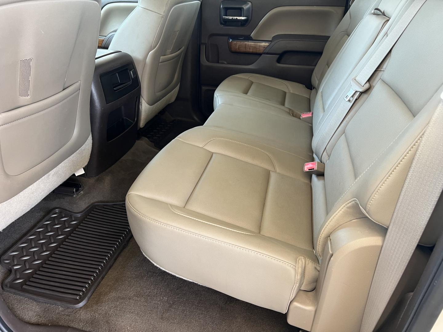 2015 White Diamond /Tan GMC Sierra 1500 SLT (3GTP1VEC6FG) with an 5.3L V8 engine, 6 Speed Automatic transmission, located at 4520 Airline Hwy, Baton Rouge, LA, 70805, (225) 357-1497, 30.509325, -91.145432 - 2015 GMC Sierra 1500 Crew Cab SLT, 5.3 V8 Gas, 190K Miles, Heated & Cooled Leather, All Power, Cold A/C, Backup Camera, Tow Package. FOR INFO PLEASE CONTACT JEFF AT 225-413-0981. CHECK OUT OUR A+ RATING WITH THE BETTER BUSINESS BUREAU. WE HAVE BEEN A FAMILY OWNED AND OPERATED BUSINESS AT THE SAME LO- Photo#11