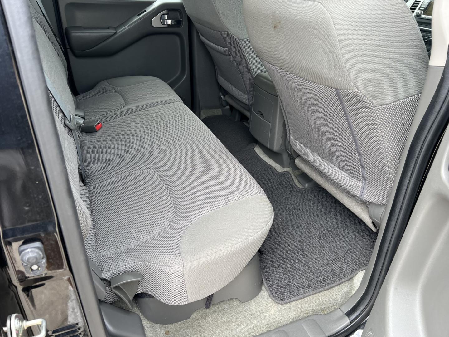 2016 Black /Gray Nissan Frontier SV (1N6AD0ER5GN) with an 4.0L V6 DOHC 24V engine, Automatic transmission, located at 4520 Airline Hwy, Baton Rouge, LA, 70805, (225) 357-1497, 30.509325, -91.145432 - 2016 Nissan Frontier Crew Cab SV 2WD 4.0 V6 Gas, 132K Miles, Automatic Transmission, Power Windows, Locks & Mirrors, Cold A/C, Bluetooth Radio, Tow Package. FOR INFO PLEASE CONTACT JEFF AT 225-413-0981. CHECK OUT OUR A+ RATING WITH THE BETTER BUSINESS BUREAU. WE HAVE BEEN A FAMILY OWNED AND OPERATED- Photo#11