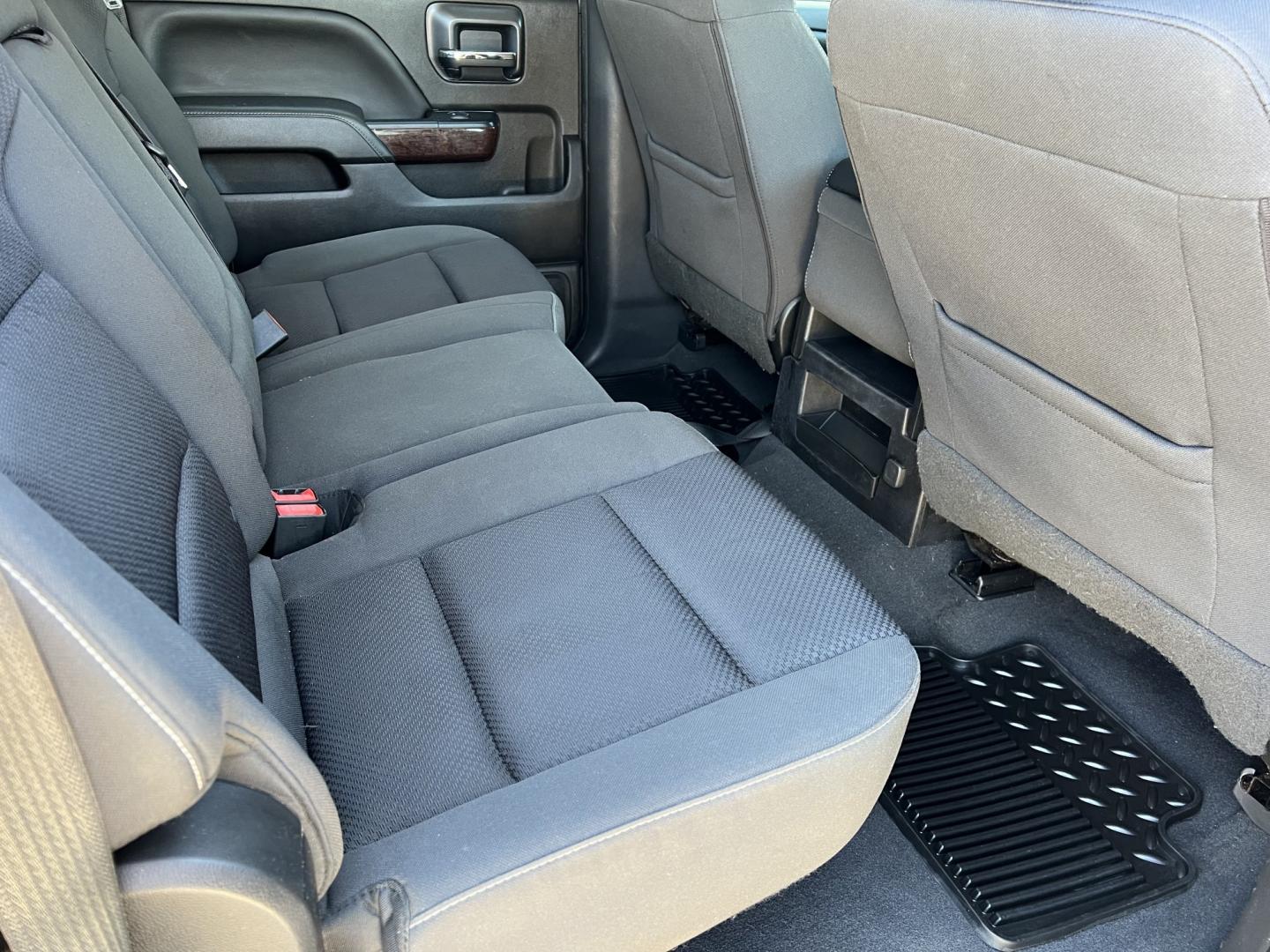 2018 Black /Gray GMC Sierra 1500 SLE (3GTP1MEC5JG) with an 5.3L V8 engine, 6-Speed Automatic transmission, located at 4520 Airline Hwy, Baton Rouge, LA, 70805, (225) 357-1497, 30.509325, -91.145432 - 2018 GMC Sierra 1500 Crew Cab SLE 2WD, NO ACCIDENTS, 5.3 V8 Gas, 142K Miles, Power Seat, Windows, Locks & Mirrors, Bigger Touch Screen Radio, Cold A/C, Backup Camera, Tow Package. FOR INFO PLEASE CONTACT JEFF AT 225-413-0981. CHECK OUT OUR A+ RATING WITH THE BETTER BUSINESS BUREAU. WE HAVE BEEN A FA- Photo#10