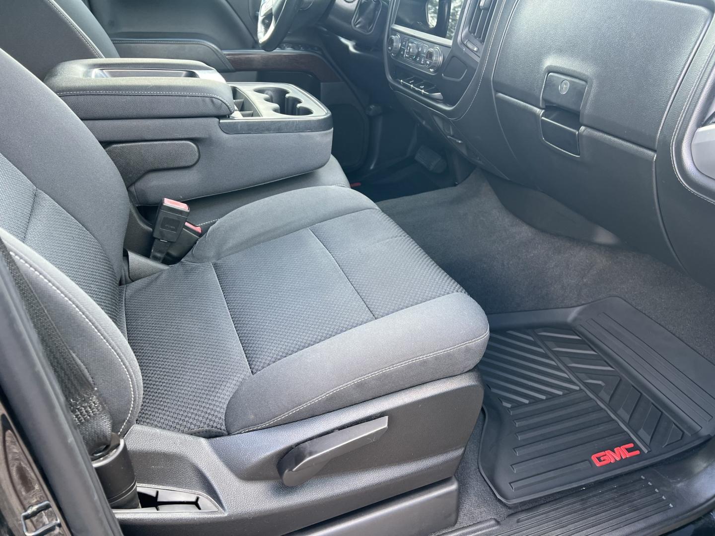 2018 Black /Gray GMC Sierra 1500 SLE (3GTP1MEC5JG) with an 5.3L V8 engine, 6-Speed Automatic transmission, located at 4520 Airline Hwy, Baton Rouge, LA, 70805, (225) 357-1497, 30.509325, -91.145432 - 2018 GMC Sierra 1500 Crew Cab SLE 2WD, NO ACCIDENTS, 5.3 V8 Gas, 142K Miles, Power Seat, Windows, Locks & Mirrors, Bigger Touch Screen Radio, Cold A/C, Backup Camera, Tow Package. FOR INFO PLEASE CONTACT JEFF AT 225-413-0981. CHECK OUT OUR A+ RATING WITH THE BETTER BUSINESS BUREAU. WE HAVE BEEN A FA- Photo#9