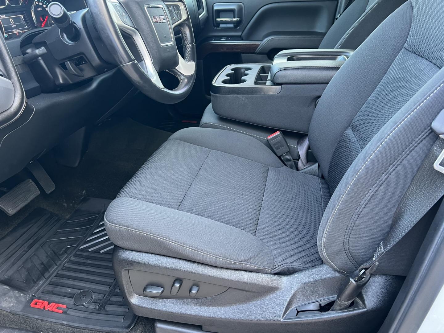 2018 White /Gray GMC Sierra 1500 SLE Z71 (3GTU2MEC4JG) with an 5.3L V8 engine, 6-Speed Automatic transmission, located at 4520 Airline Hwy, Baton Rouge, LA, 70805, (225) 357-1497, 30.509325, -91.145432 - 2018 GMC Sierra 1500 Crew Cab Z71 4WD **ONE OWNER & NO ACCIDENTS** 5.3 V8 Gas, 152K Miles, Power Seat, Windows, Locks & Mirrors, New Tires, Cold A/C, Backup Camera, Spray In Bedliner, Tow Package. FOR INFO PLEASE CONTACT JEFF AT 225-413-0981. CHECK OUT OUR A+ RATING WITH THE BETTER BUSINESS BUREAU.- Photo#10