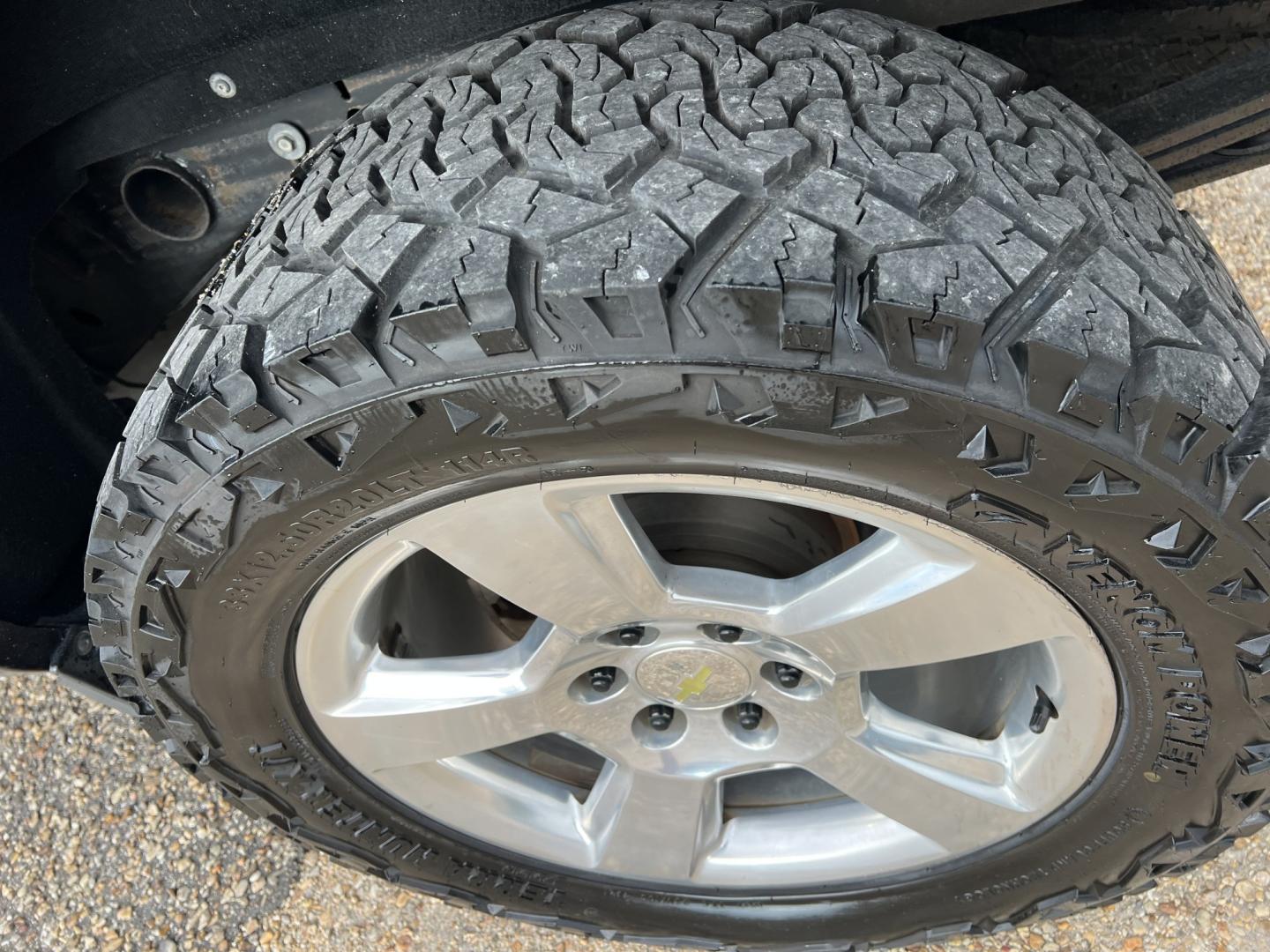 2014 Dark Granite /Gray Chevrolet Silverado 1500 LT (3GCPCREC7EG) with an 5.3L V8 engine, 6-Speed Automatic transmission, located at 4520 Airline Hwy, Baton Rouge, LA, 70805, (225) 357-1497, 30.509325, -91.145432 - 2014 Chevrolet Silverado 1500 Crew Cab LT 2WD 5.3 V8 Gas, 187K Miles, Power Seat, Windows, Locks & Mirrors, Cold A/C, Backup Camera, 20" Alloy Wheels, Tow Package. FOR INFO PLEASE CONTACT JEFF AT 225-413-0981. CHECK OUT OUR A+ RATING WITH THE BETTER BUSINESS BUREAU. WE HAVE BEEN A FAMILY OWNED AND- Photo#8