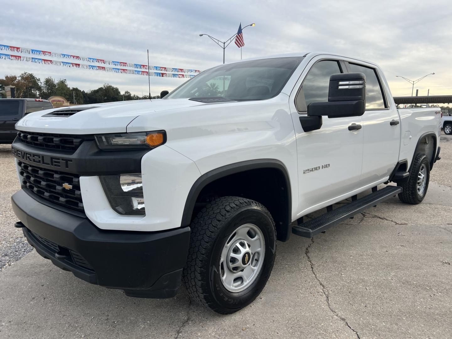 2020 White /Gray Chevrolet Silverado 2500HD Work Truck (1GC4YLE76LF) with an 6.6L V8 OHV 16V engine, 6-Speed Automatic transmission, located at 4520 Airline Hwy, Baton Rouge, LA, 70805, (225) 357-1497, 30.509325, -91.145432 - 2020 Chevrolet Silverado 2500HD Crew Cab 4X4 **ONE OWNER & NO ACCIDENTS** 6.6 V8 Gas, 128K Miles, Power Windows, Locks & Mirrors, Cold A/C, Backup Camera, Spray In Bedliner, Tow Package. FOR INFO PLEASE CONTACT JEFF AT 225-413-0981. CHECK OUT OUR A+ RATING WITH THE BETTER BUSINESS BUREAU. WE HAVE BE- Photo#0