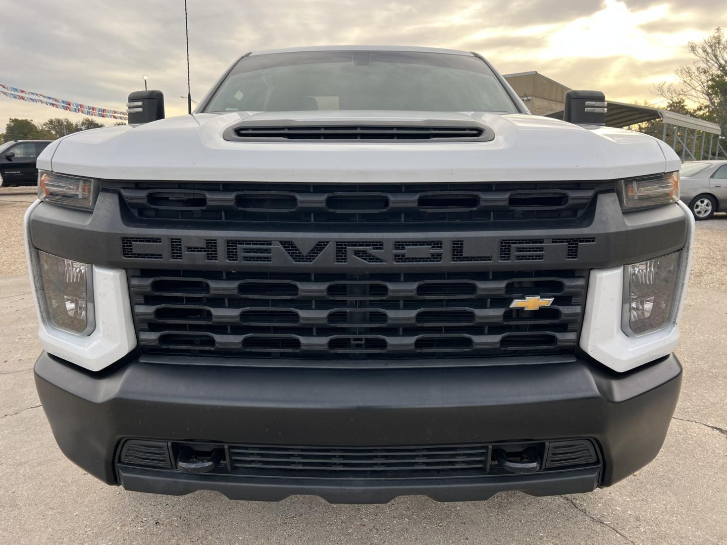 2020 White /Gray Chevrolet Silverado 2500HD Work Truck (1GC4YLE76LF) with an 6.6L V8 OHV 16V engine, 6-Speed Automatic transmission, located at 4520 Airline Hwy, Baton Rouge, LA, 70805, (225) 357-1497, 30.509325, -91.145432 - 2020 Chevrolet Silverado 2500HD Crew Cab 4X4 **ONE OWNER & NO ACCIDENTS** 6.6 V8 Gas, 128K Miles, Power Windows, Locks & Mirrors, Cold A/C, Backup Camera, Spray In Bedliner, Tow Package. FOR INFO PLEASE CONTACT JEFF AT 225-413-0981. CHECK OUT OUR A+ RATING WITH THE BETTER BUSINESS BUREAU. WE HAVE BE- Photo#2