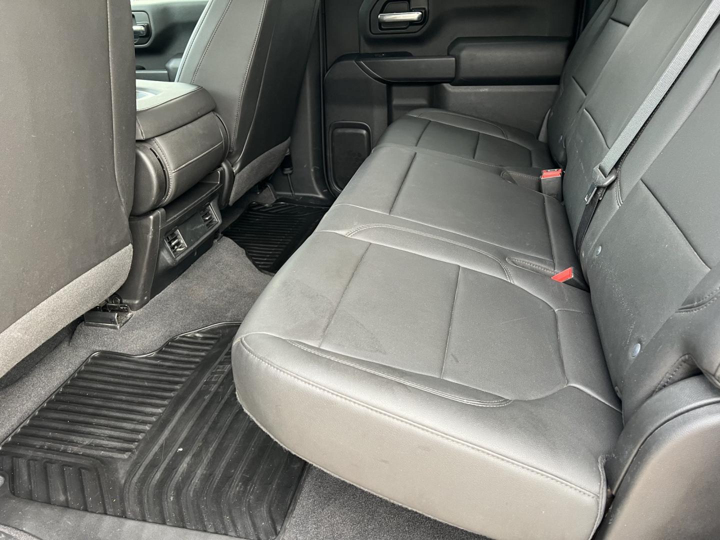 2020 White /Gray Chevrolet Silverado 2500HD Work Truck (1GC4YLE76LF) with an 6.6L V8 OHV 16V engine, 6-Speed Automatic transmission, located at 4520 Airline Hwy, Baton Rouge, LA, 70805, (225) 357-1497, 30.509325, -91.145432 - 2020 Chevrolet Silverado 2500HD Crew Cab 4X4 **ONE OWNER & NO ACCIDENTS** 6.6 V8 Gas, 128K Miles, Power Windows, Locks & Mirrors, Cold A/C, Backup Camera, Spray In Bedliner, Tow Package. FOR INFO PLEASE CONTACT JEFF AT 225-413-0981. CHECK OUT OUR A+ RATING WITH THE BETTER BUSINESS BUREAU. WE HAVE BE- Photo#12