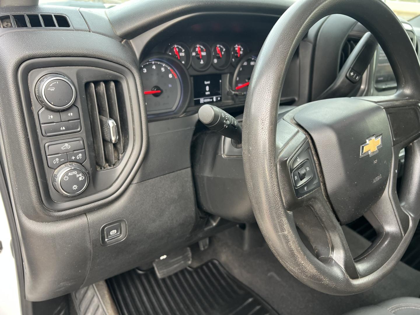 2020 White /Gray Chevrolet Silverado 2500HD Work Truck (1GC4YLE76LF) with an 6.6L V8 OHV 16V engine, 6-Speed Automatic transmission, located at 4520 Airline Hwy, Baton Rouge, LA, 70805, (225) 357-1497, 30.509325, -91.145432 - 2020 Chevrolet Silverado 2500HD Crew Cab 4X4 **ONE OWNER & NO ACCIDENTS** 6.6 V8 Gas, 128K Miles, Power Windows, Locks & Mirrors, Cold A/C, Backup Camera, Spray In Bedliner, Tow Package. FOR INFO PLEASE CONTACT JEFF AT 225-413-0981. CHECK OUT OUR A+ RATING WITH THE BETTER BUSINESS BUREAU. WE HAVE BE- Photo#13