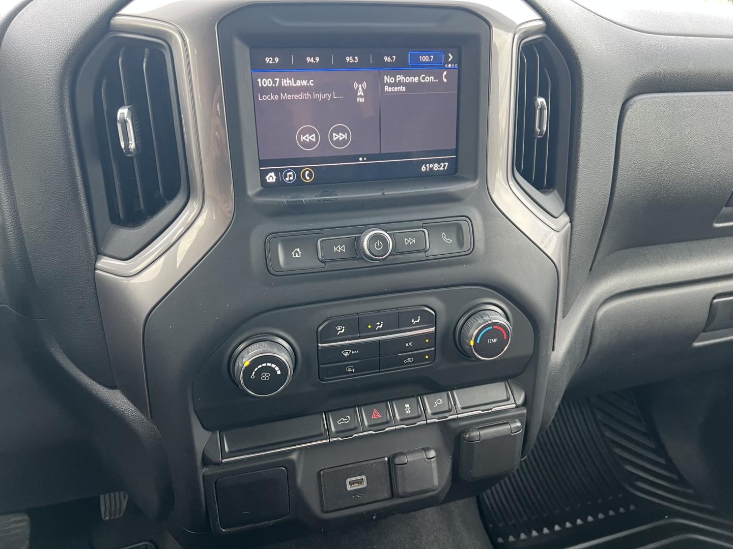 2020 White /Gray Chevrolet Silverado 2500HD Work Truck (1GC4YLE76LF) with an 6.6L V8 OHV 16V engine, 6-Speed Automatic transmission, located at 4520 Airline Hwy, Baton Rouge, LA, 70805, (225) 357-1497, 30.509325, -91.145432 - 2020 Chevrolet Silverado 2500HD Crew Cab 4X4 **ONE OWNER & NO ACCIDENTS** 6.6 V8 Gas, 128K Miles, Power Windows, Locks & Mirrors, Cold A/C, Backup Camera, Spray In Bedliner, Tow Package. FOR INFO PLEASE CONTACT JEFF AT 225-413-0981. CHECK OUT OUR A+ RATING WITH THE BETTER BUSINESS BUREAU. WE HAVE BE- Photo#16