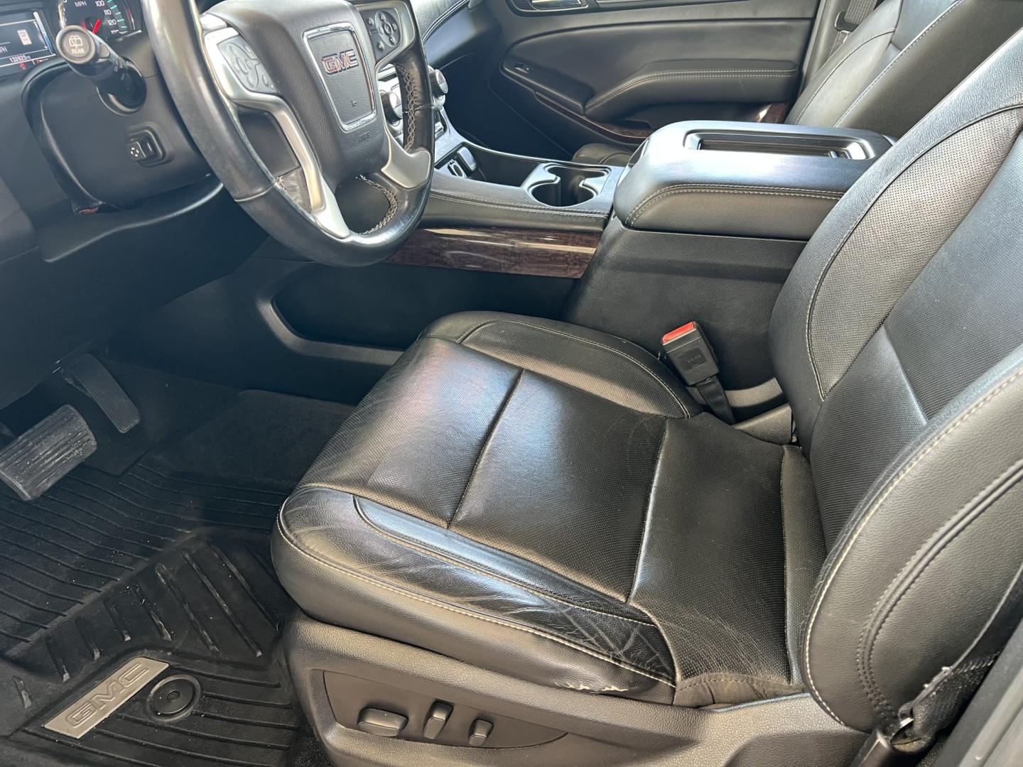 2018 Gray Metallic /Black GMC Yukon XL SLT (1GKS1GKC7JR) with an 5.3L V8 engine, 6-Speed Automatic transmission, located at 4520 Airline Hwy, Baton Rouge, LA, 70805, (225) 357-1497, 30.509325, -91.145432 - 2018 GMC Yukon XL SLT 2WD 5.3 V8 Gas, 132K Miles, Heated & Cooled Leather, Seats 7, Sunroof, DVD, Bose Stereo, All Power, Cold A/C, Power Liftgate, Backup Camera, Tow Package. Has Some Minor Scratches. FOR INFO PLEASE CONTACT JEFF AT 225-413-0981. CHECK OUT OUR A+ RATING WITH THE BETTER BUSINESS BU- Photo#10