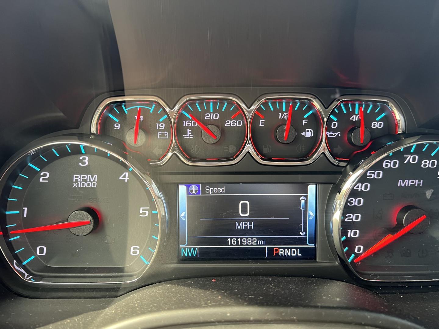 2018 White /Tan Chevrolet Suburban LT (1GNSCHKCXJR) with an 5.3L V8 engine, 6-Speed Automatic transmission, located at 4520 Airline Hwy, Baton Rouge, LA, 70805, (225) 357-1497, 30.509325, -91.145432 - 2018 Chevrolet Suburban LT 2WD **NO ACCIDENTS** 5.3 V8 Gas, 161K Miles, Heated Leather, Seats 7, Bose Stereo, All Power, Cold A/C, Power Liftgate, Backup Camera, Tow Package. FOR INFO PLEASE CONTACT JEFF AT 225-413-0981. CHECK OUT OUR A+ RATING WITH THE BETTER BUSINESS BUREAU. WE HAVE BEEN A FAMILY- Photo#8