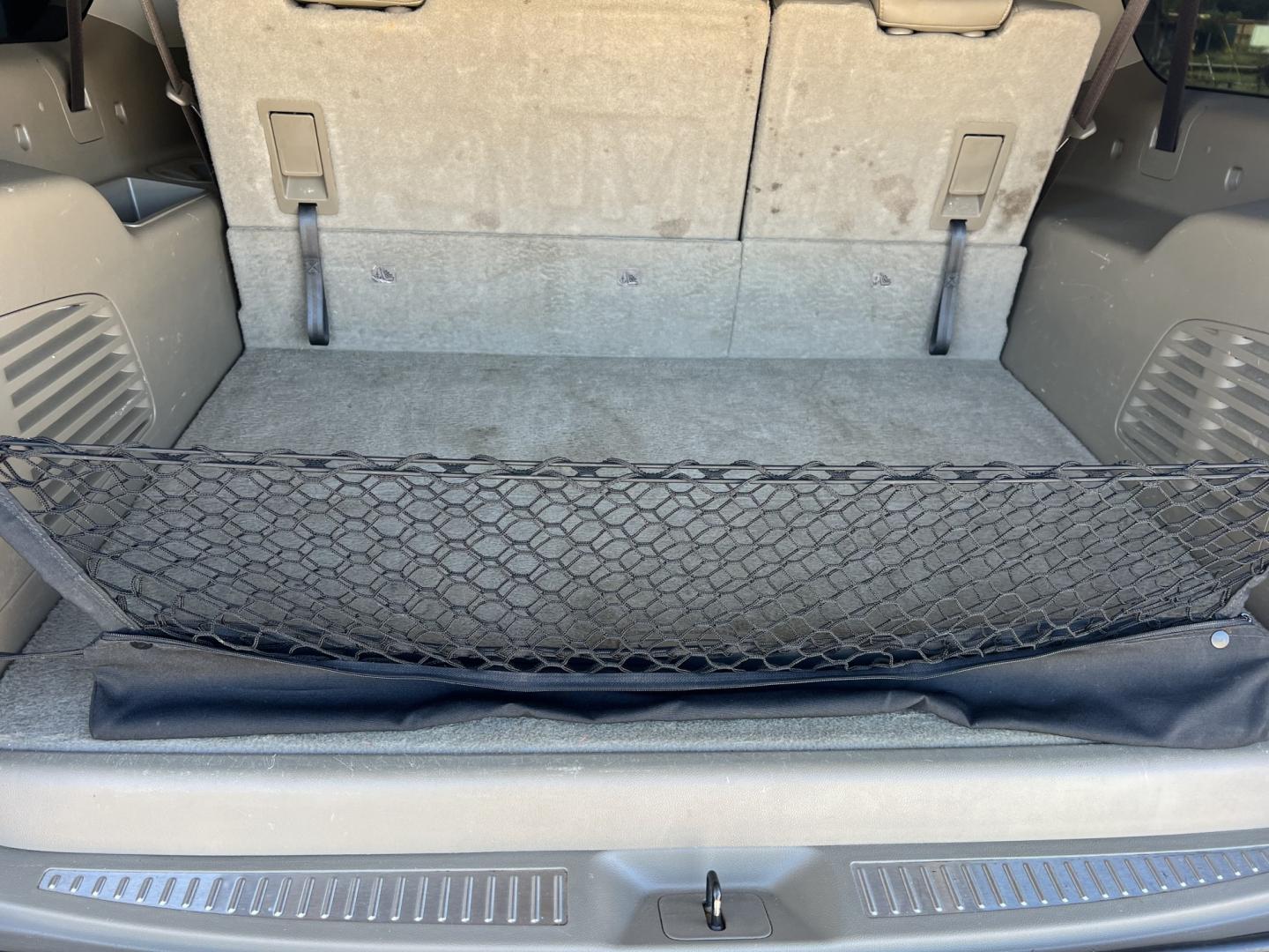 2018 White /Tan Chevrolet Suburban LT (1GNSCHKCXJR) with an 5.3L V8 engine, 6-Speed Automatic transmission, located at 4520 Airline Hwy, Baton Rouge, LA, 70805, (225) 357-1497, 30.509325, -91.145432 - 2018 Chevrolet Suburban LT 2WD **NO ACCIDENTS** 5.3 V8 Gas, 161K Miles, Heated Leather, Seats 7, Bose Stereo, All Power, Cold A/C, Power Liftgate, Backup Camera, Tow Package. FOR INFO PLEASE CONTACT JEFF AT 225-413-0981. CHECK OUT OUR A+ RATING WITH THE BETTER BUSINESS BUREAU. WE HAVE BEEN A FAMILY- Photo#16