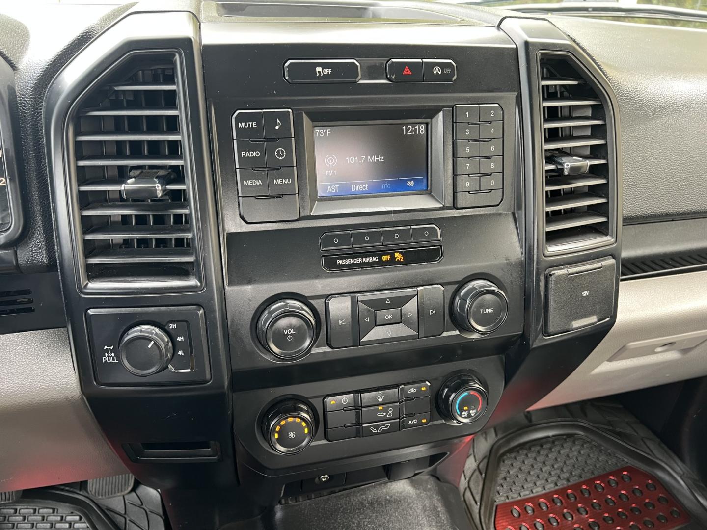 2019 White /Gray Ford F-150 XL (1FTFW1E43KF) with an 3.5L V6 EcoBoost engine, 10 Speed Automatic transmission, located at 4520 Airline Hwy, Baton Rouge, LA, 70805, (225) 357-1497, 30.509325, -91.145432 - 2019 Ford F-150 SuperCrew XL 4X4 **NO ACCIDENTS** 3.5 V6 EcoBoost Gas, 117K Miles, 6.5 Ft Bed, Cold A/C, Seats 6, Tow Package. FOR INFO PLEASE CONTACT JEFF AT 225-413-0981. CHECK OUT OUR A+ RATING WITH THE BETTER BUSINESS BUREAU. WE HAVE BEEN A FAMILY OWNED AND OPERATED BUSINESS AT THE SAME LOCATIO- Photo#9