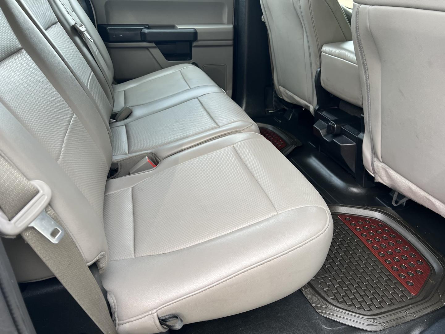 2019 White /Gray Ford F-150 XL (1FTFW1E43KF) with an 3.5L V6 EcoBoost engine, 10 Speed Automatic transmission, located at 4520 Airline Hwy, Baton Rouge, LA, 70805, (225) 357-1497, 30.509325, -91.145432 - 2019 Ford F-150 SuperCrew XL 4X4 **NO ACCIDENTS** 3.5 V6 EcoBoost Gas, 117K Miles, 6.5 Ft Bed, Cold A/C, Seats 6, Tow Package. FOR INFO PLEASE CONTACT JEFF AT 225-413-0981. CHECK OUT OUR A+ RATING WITH THE BETTER BUSINESS BUREAU. WE HAVE BEEN A FAMILY OWNED AND OPERATED BUSINESS AT THE SAME LOCATIO- Photo#12
