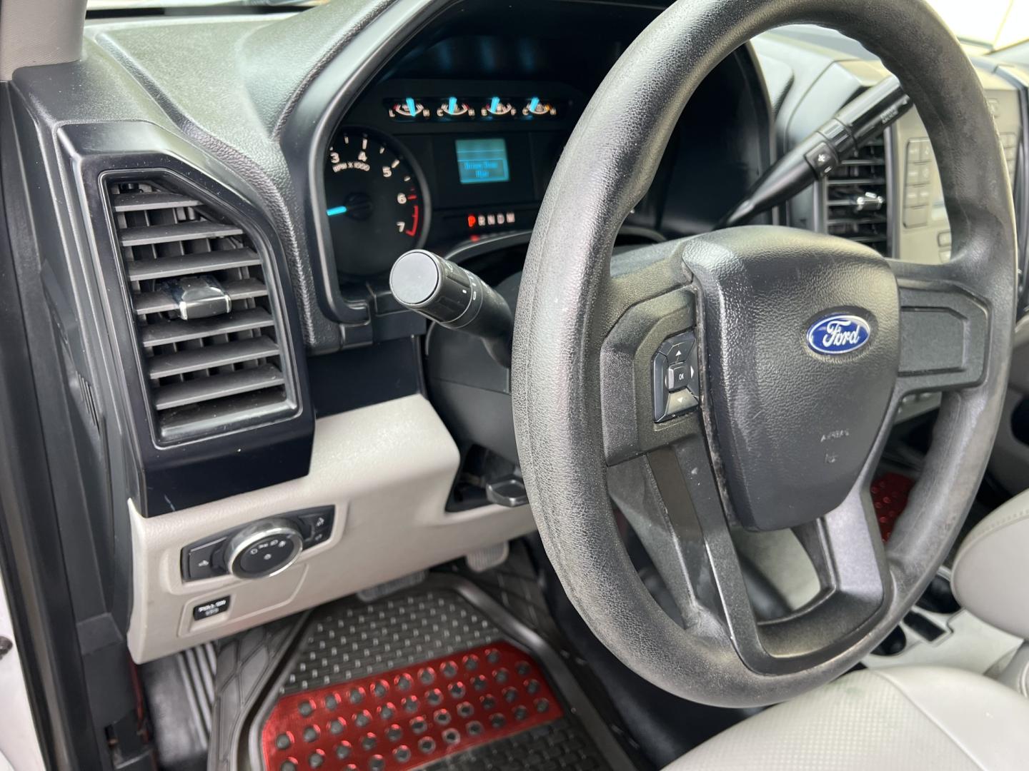 2019 White /Gray Ford F-150 XL (1FTFW1E43KF) with an 3.5L V6 EcoBoost engine, 10 Speed Automatic transmission, located at 4520 Airline Hwy, Baton Rouge, LA, 70805, (225) 357-1497, 30.509325, -91.145432 - 2019 Ford F-150 SuperCrew XL 4X4 **NO ACCIDENTS** 3.5 V6 EcoBoost Gas, 117K Miles, 6.5 Ft Bed, Cold A/C, Seats 6, Tow Package. FOR INFO PLEASE CONTACT JEFF AT 225-413-0981. CHECK OUT OUR A+ RATING WITH THE BETTER BUSINESS BUREAU. WE HAVE BEEN A FAMILY OWNED AND OPERATED BUSINESS AT THE SAME LOCATIO- Photo#14